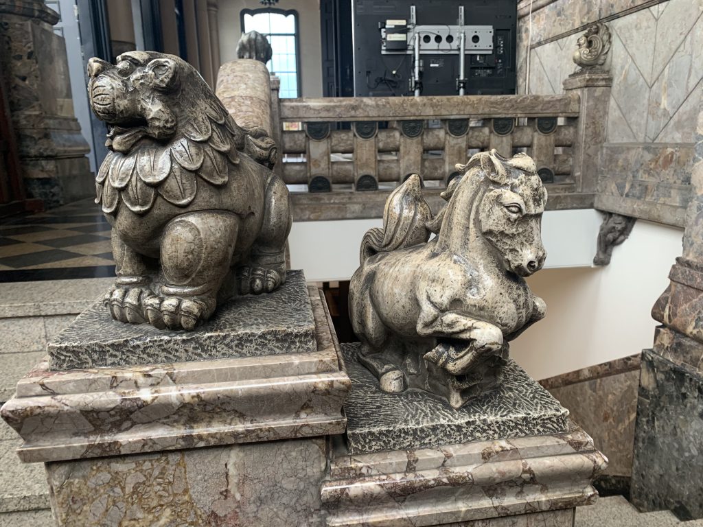 築地本願寺幼獣