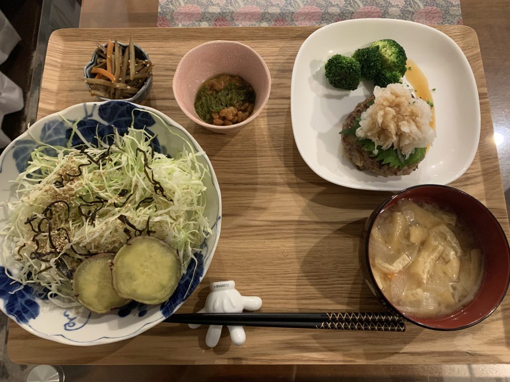 おろしハンバーグ　きんぴらごぼう